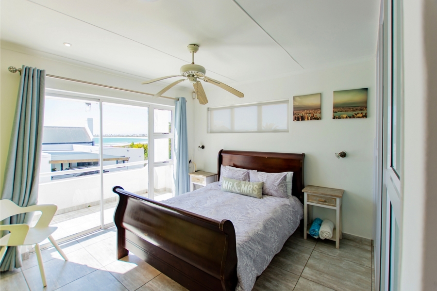 4 Bedroom Property for Sale in Britannia Bay Western Cape